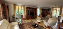 EXCLU – SUPERBE APPARTEMENT BOURGEOIS