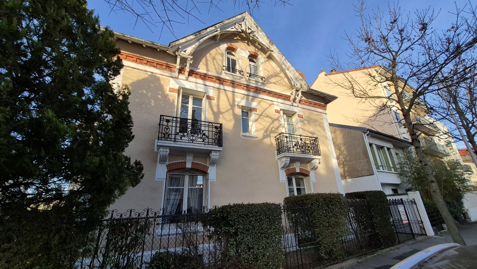 SUPERBE MAISON DE CARACTERE