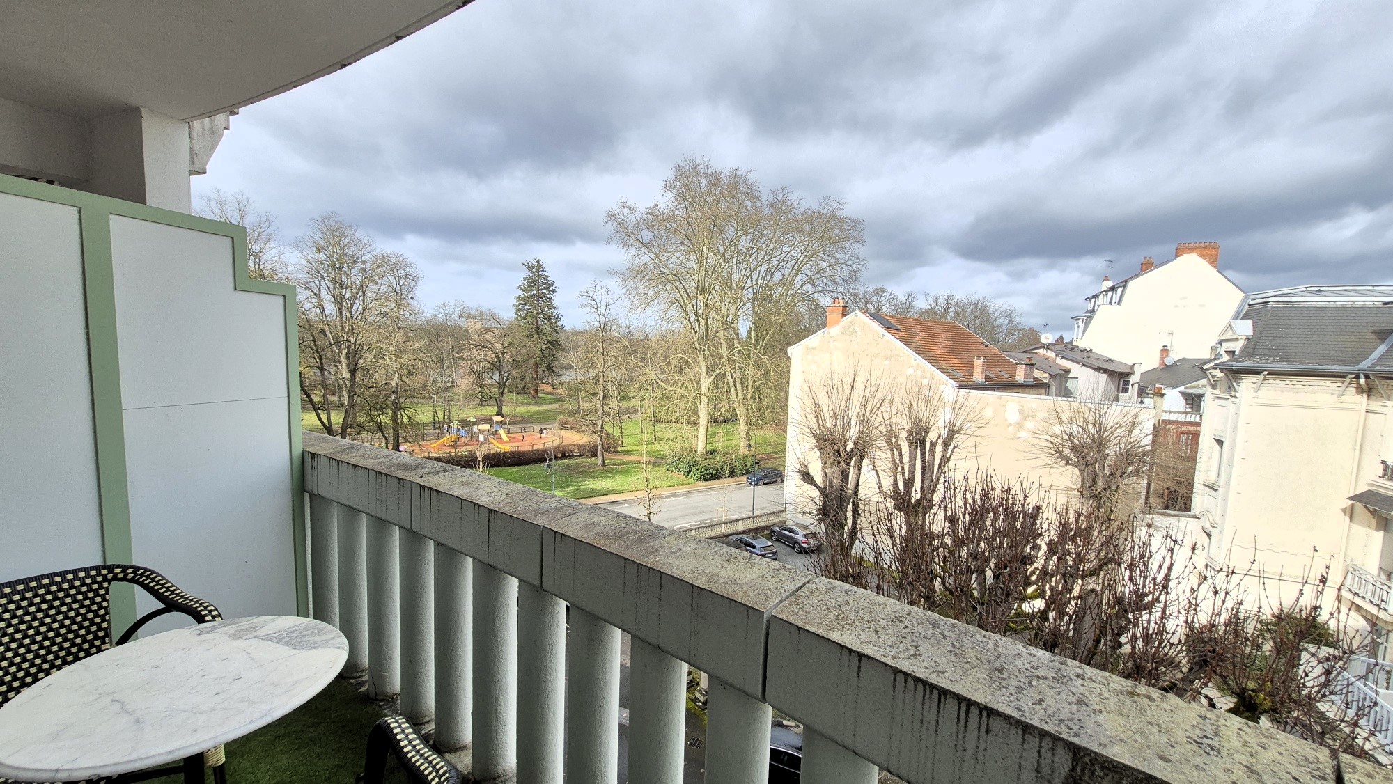 EXCLUSIVITÉ - GRAND F2 PARCS/OPERA, TERRASSE, LOGGIA, BALCON