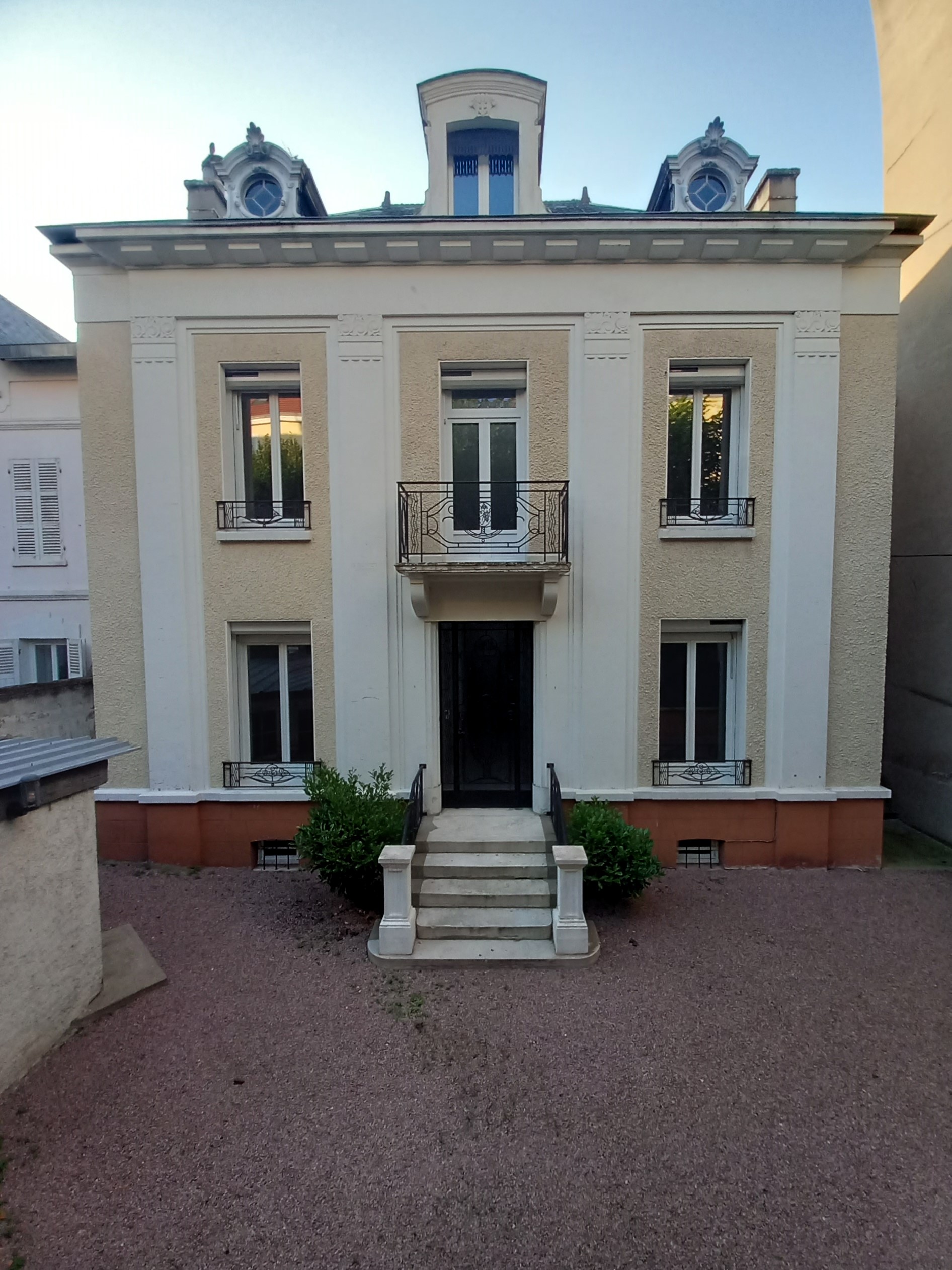 EXCLUSIVITÉ - HOTEL PARTICULIER COEUR DE VILLE 