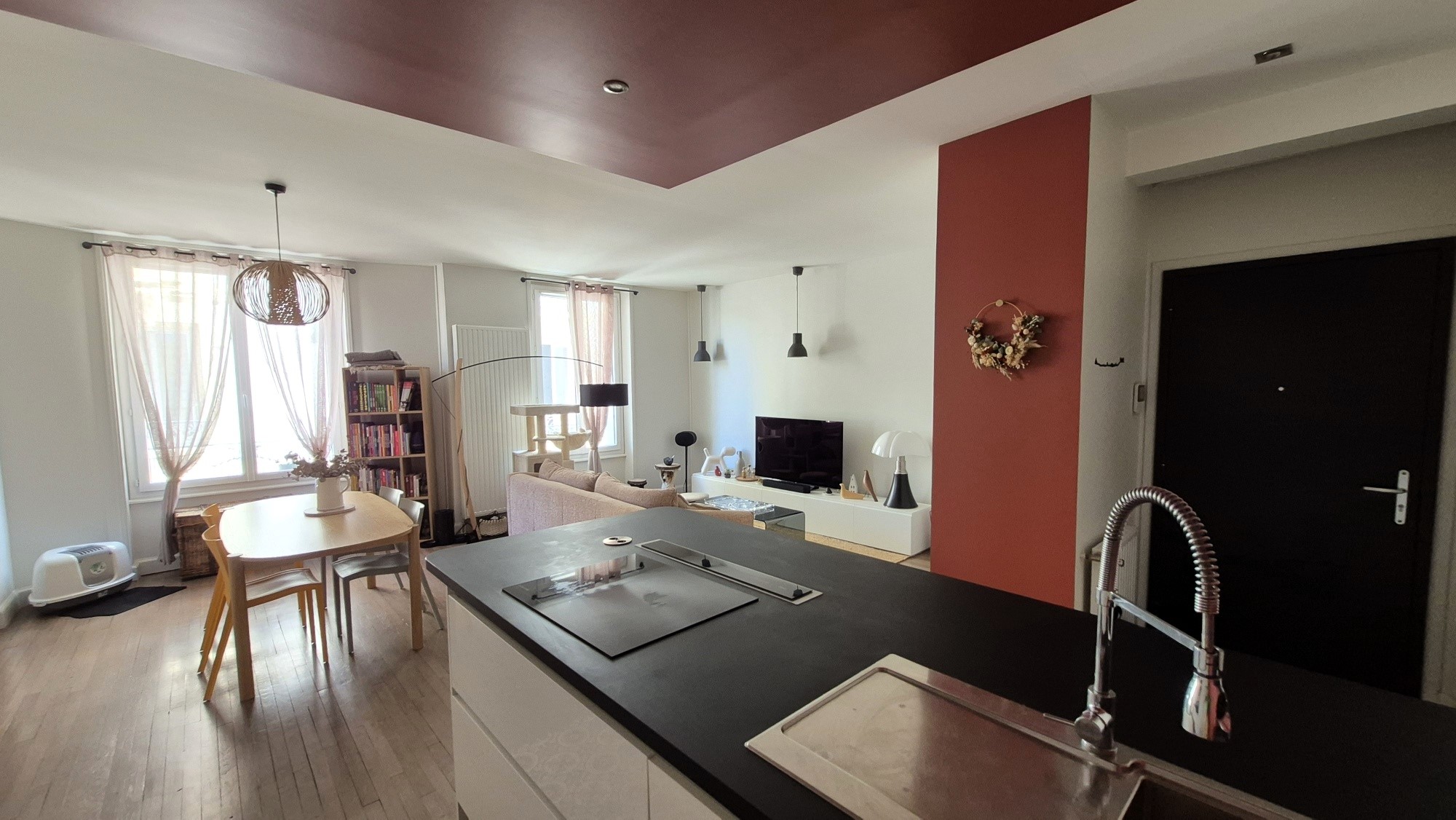 BEL APPARTEMENT RÉNOVÉ, SEJOUR 40m²